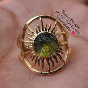 Handgemachter Messing Moldavit Ring, Sonne Form, Meteorit Schmuck