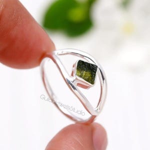 Moldavit Ring, Moldavit Ring, Meteorit Ring, Einzigartiger Moldavit Ring, echter Moldavit, Ring Handarbeit, Weihnachtsgeschenk Silber Ring
