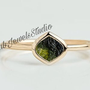 Moldavite Ring, Silver Moldavite Ring, Unique Moldavite Ring, meteorite ring, Authentic Moldavite, Handmade Ring, Women&#39;s gift Silver Ring
