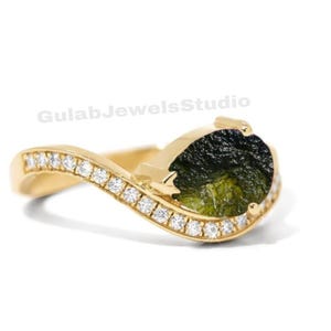 Natural Raw Moldavite Gemstone Silver Ring in Sterling Silver|Engagement Moldavite Ring|Engagement Ring|Wedding &Bestseller Anniversary Ring