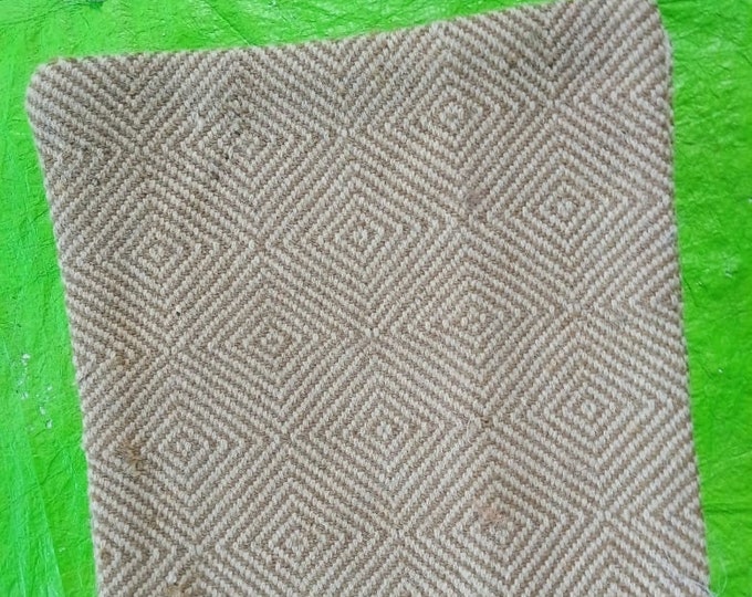 Light Beige Kilim Rug – Small Size, Perfect for Adding Beauty to Your Home"