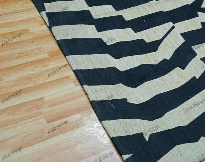 Handwoven Jute Kilim Rug: Scandinavian Block Design