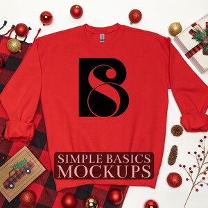 Gildan 18000 Flat Lay Red Sudadera Temática de Navidad Maqueta