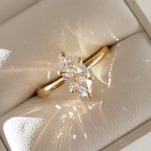 Minimalist 2.5 CT Marquise Cut Lab Grown Diamond Ring,14k Solid Yellow Gold,6 Claw Prongs,1.8 MM Straight Band,Engagement Ring,Trends Setter