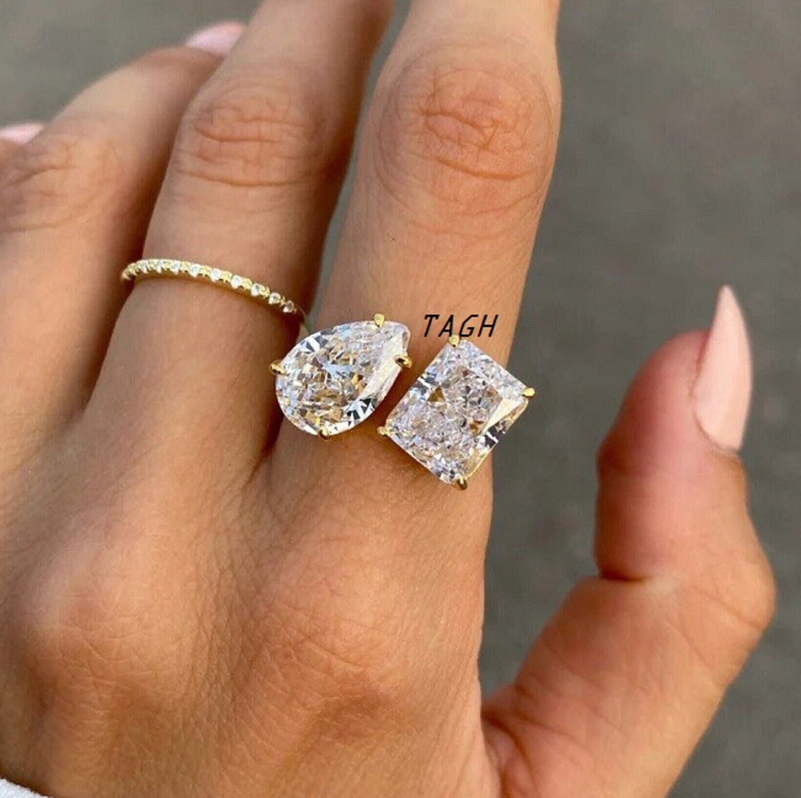 Doux Toi et Moi Radiant Cut and Pear Engagement Ring - CamillaBoutique