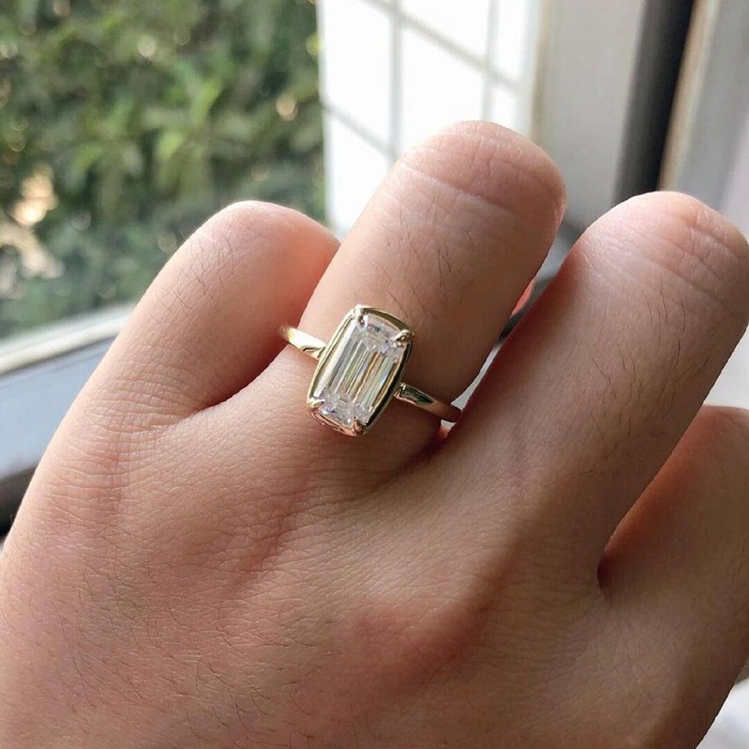Elongated emerald cut moissanite online
