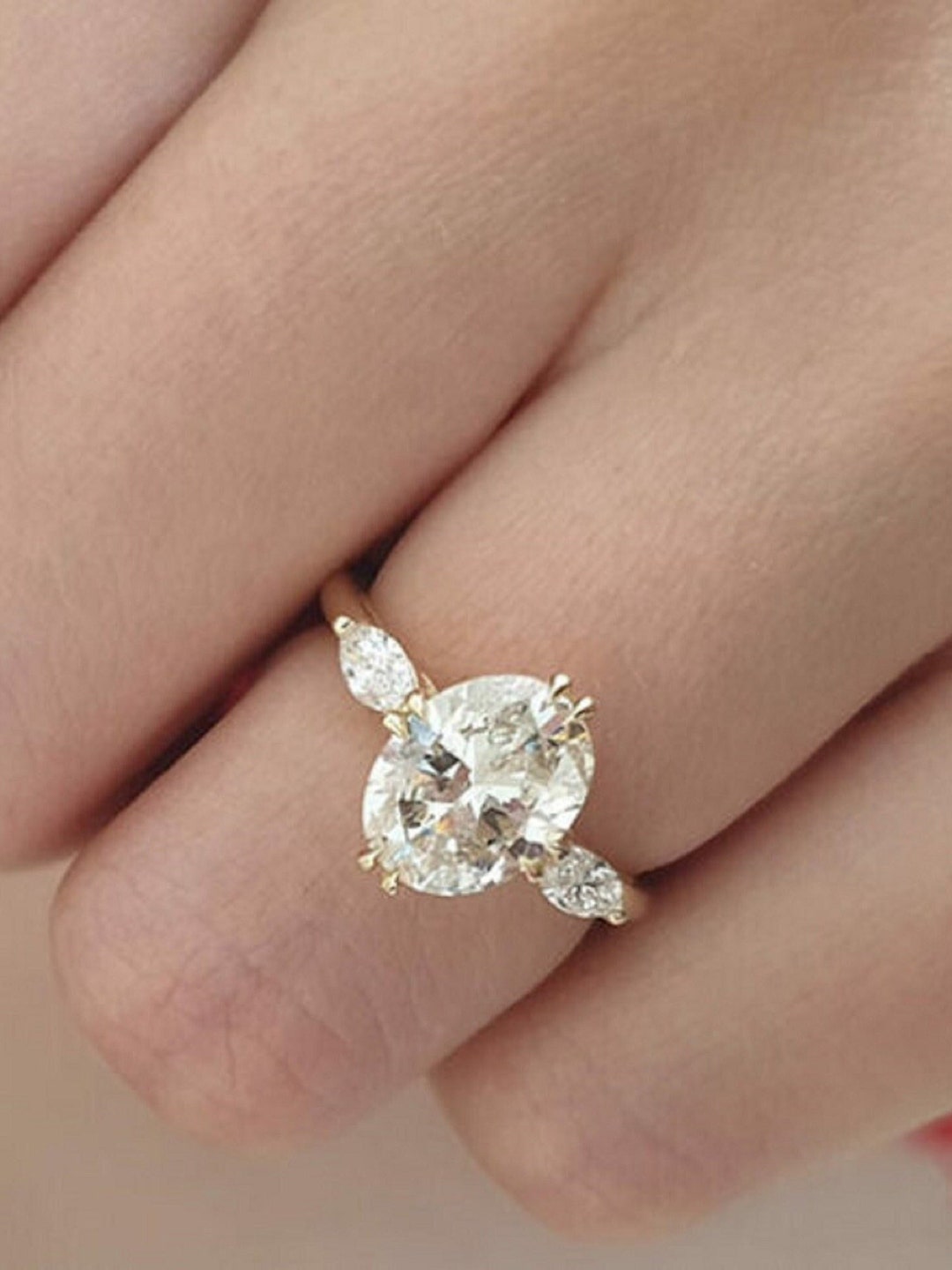 2.70 TC NSEW Prongs Oval Cut Trilogy-marquise Cut Sides-14k