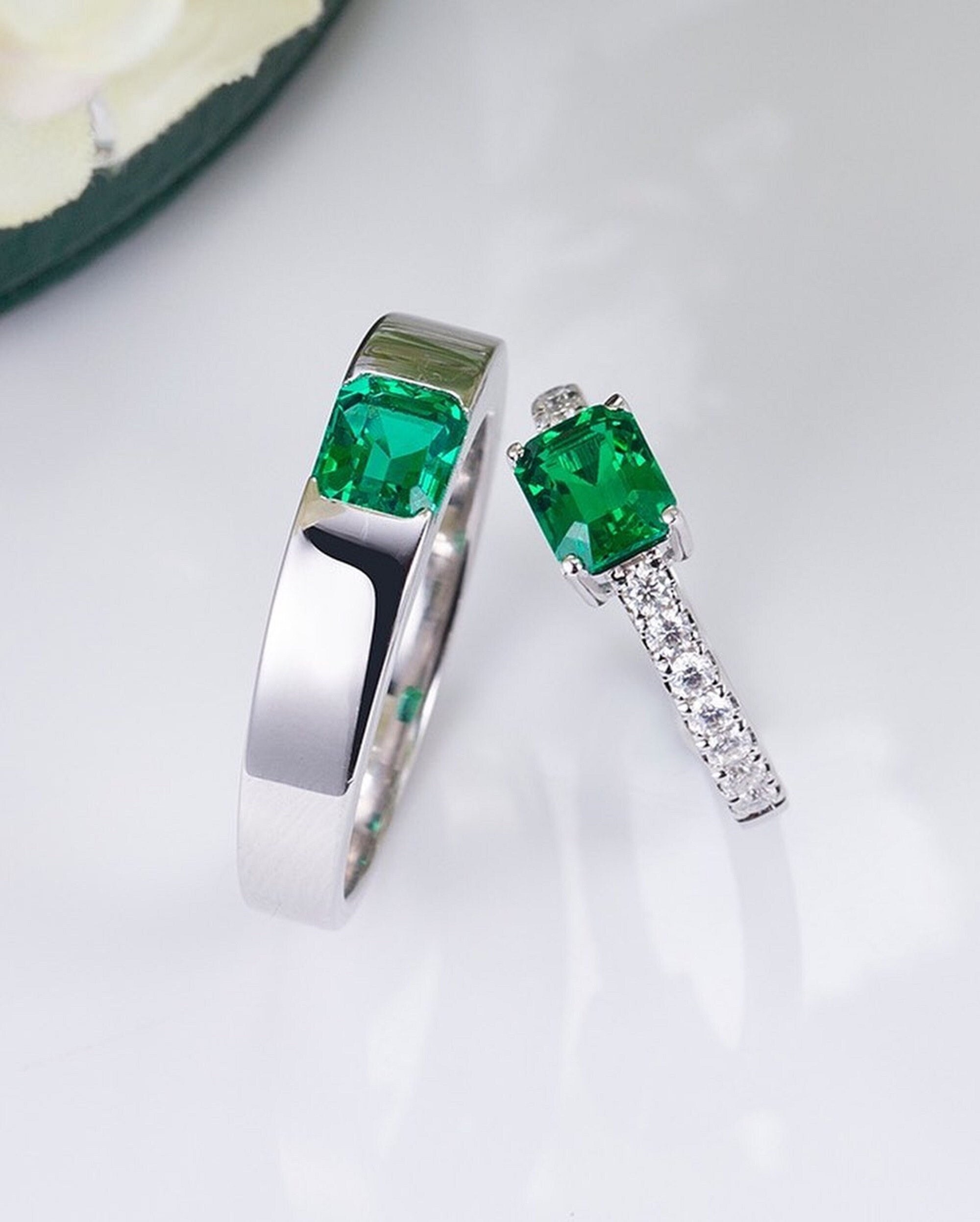 Emerald couple rings deals