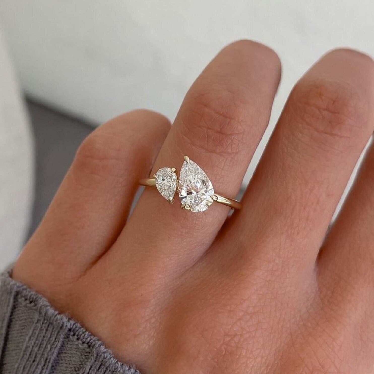1.55 TC ダブルペアカット ツーストーンリング • You N Me 結婚指輪