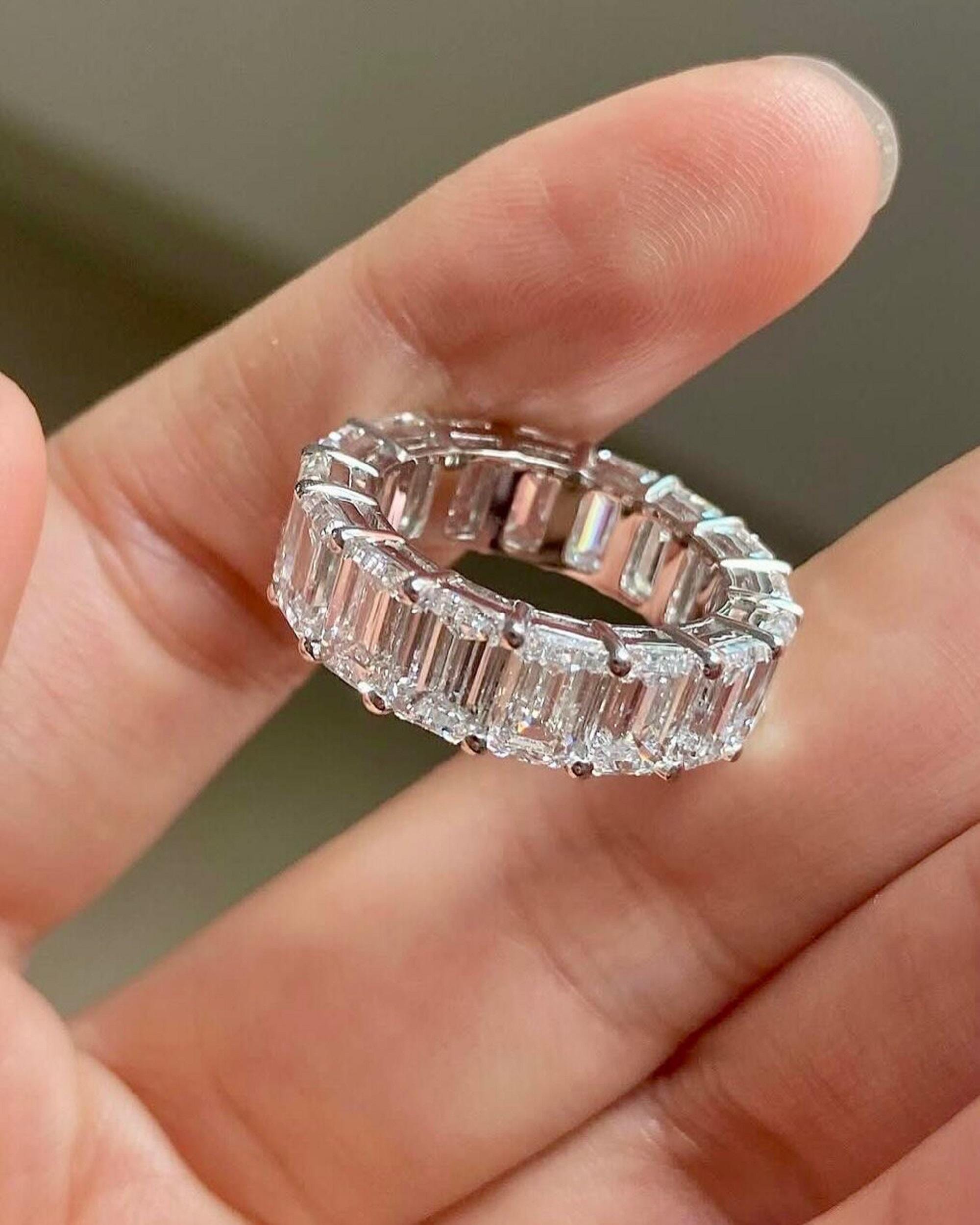 ラボグロウンダイヤモンドの結婚指輪、0.5カラットのエメラルドラボ 