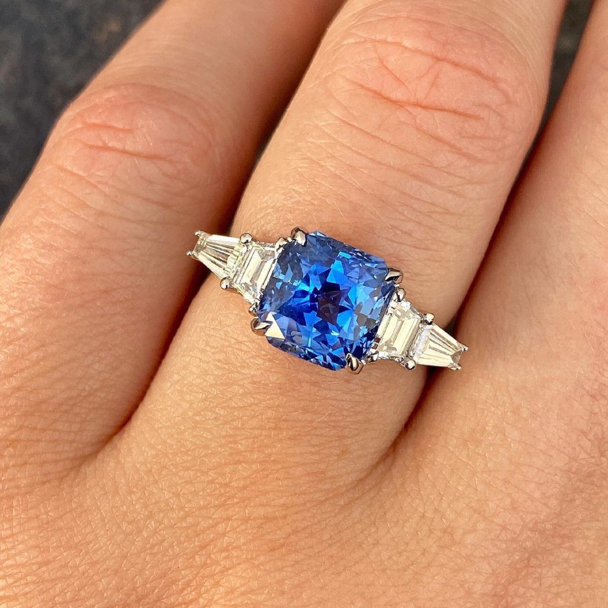 4.25 CT スクエア ラディアント カット 5 ストーン リング|ラディアン