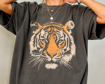 Vintage Tiger Tee - Retro Animal Comfort Colors T-Shirt, 90s Animal Gift for Tiger Lover, Wild Cat Shirt, Jungle Safari Tiger Graphic Tee