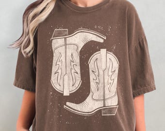 Retro Cowgirl Boots Shirt - Vintage Western Comfort Colors T-Shirt, Women's Rodeo Graphic Tee, Distressed Aesthetic Oversized Cowboy T Shirt