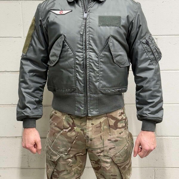 VERY Rare US Air Force CWU-45/P Flyers Jacket Size Medium