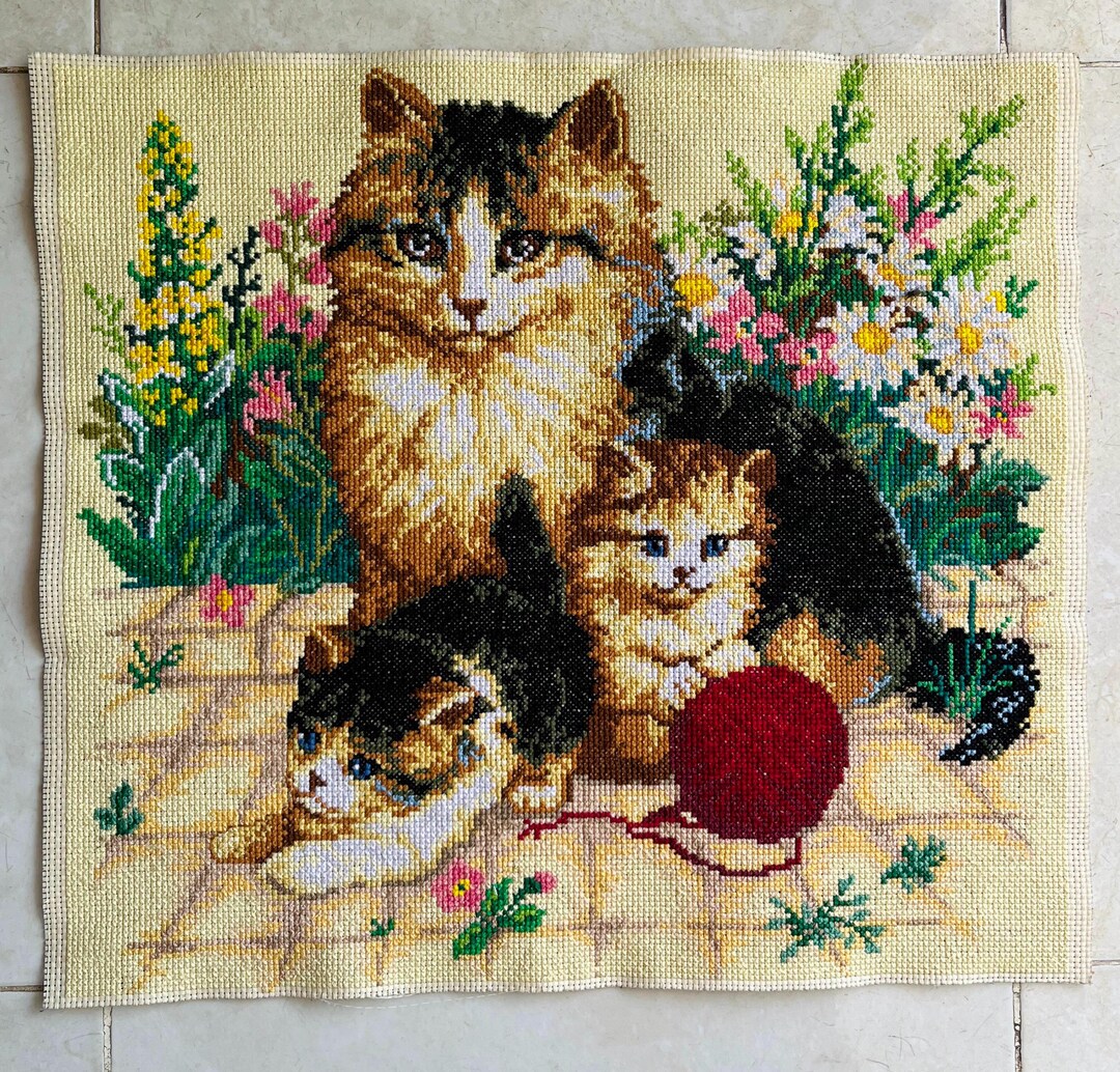 手作りクロスステッチ刺繍 - 猫と子猫と花 - ニードルポイントウォール