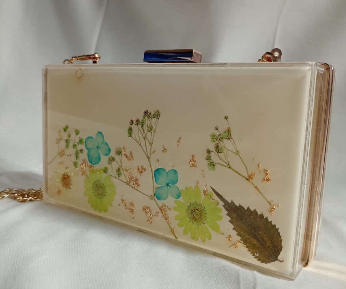 Handmade Resin clutch bag at Rs 950/piece in Sambhal | ID: 2852756350962