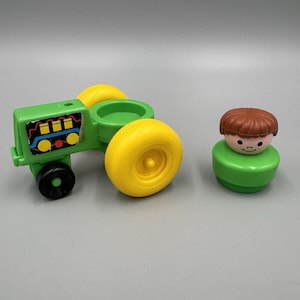 VTG Fisher Price Little People FARM Green TRACTOR Yellow Wheels W/ 1990 Figure