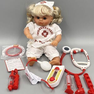 Lissi Puppe 13” My Dolly Nurse Doll W/ Outfit Uniform Toy Stethoscope Blonde READ DETAILS