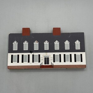 Vintage 1993 The Cats Meow Williamsburg Series Raleigh Tavern READ DETAILS