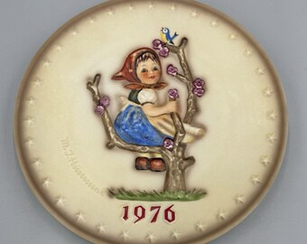 Vintage 1976 Hummel Apple Tree Girl Annual Plate Bluebird Hum 269 Goebel