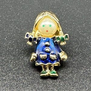 Vintage Unsigned Carolee Girl Pin Faux Pearl Face Enamel Lapel Pin Brooch