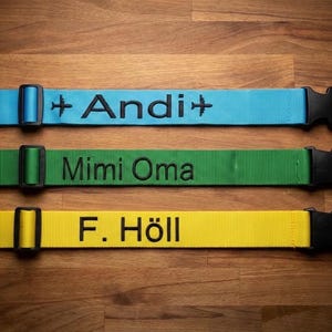 Personalisiertes Koffergurt BESTICKT mit Name Text Auffälliger Reise  Kofferband Individuell verstellbar Geschenkidee Urlaub & Hochzeit