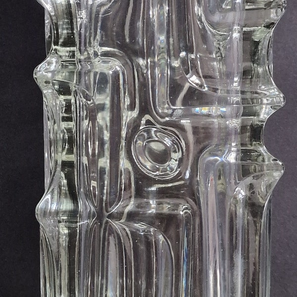 Vintage modernist 'Urban' or 'Melting Ice' glass vase designed by Vladislav Urban for Rosice, Sklo Union, Czechoslovakia