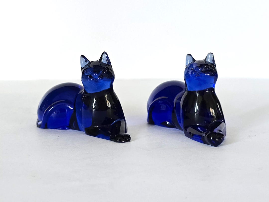 Franklin Mint Curio Cabinet Blue Glass Cats - Etsy Finland
