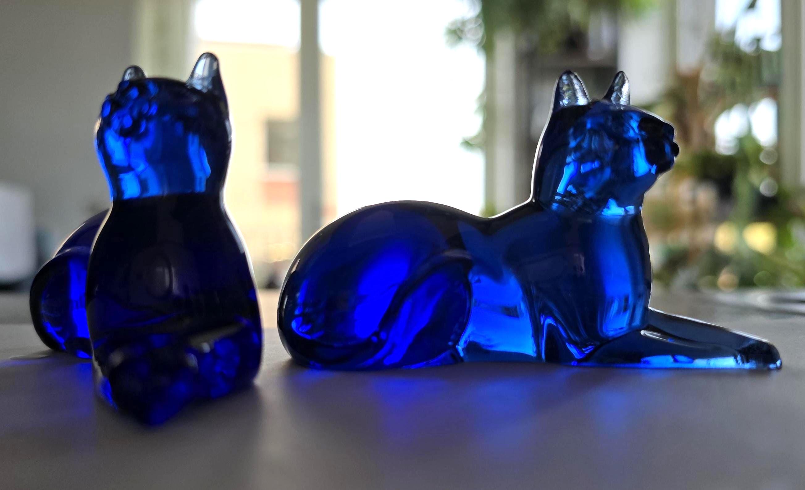 Franklin Mint Curio Cabinet Blue Glass Cats - Etsy Finland