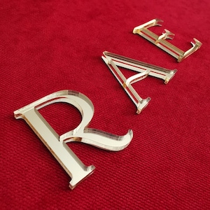 Letras acrílicas para pared, letras adhesivas acrílicas, números acrílicos personalizados, letreros de boda, alfabeto acrílico, letras doradas y plateadas con efecto espejo.