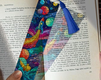 Retro Space Glasmalerei-Lesezeichen - individuell handgefertigtes Lesezeichen PNG | Personalisierte Sci-Fi Geschenk | Vintage Cosmic Page Marker für Bücherliebende