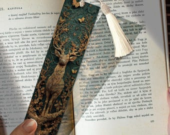 Majestic Deer Stained Glass Bookmark – Custom Bookmark SVG | Personalized Gift | Elegant Wildlife Bookmark Idea | Nature Lover Page Marker