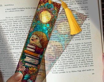 Book Stacked Hedgehog Translucent Bookmark – Cute Acrylic Bookmark Gift | Custom Bookmark Idea | Cozy Animal Reader Gift for Book Lovers