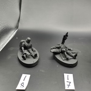 Höllentaucherfiguren/Miniaturen Bild 9