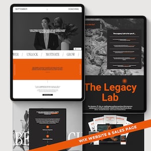 Peut inclure: Une image en noir et blanc d'une femme avec un arrangement floral derrière elle. L'image est sur un écran d'ordinateur avec le texte "SEPTEMBER COACHING" en haut. Le texte "POWER / UNLOCK / MOTIVATE / GROW /" est sous l'image. Le texte "The Legacy Lab is for you..." est sur un fond noir avec du texte blanc. Le texte "The Legacy Lab" est en orange sur un fond noir. Le texte "WIX WEBSITE & SALES PAGE" est en orange sur un fond noir.