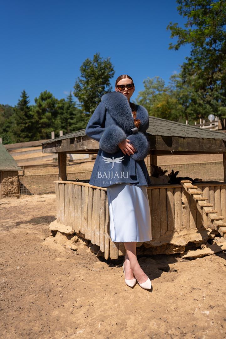 ブルーフォックスファートリムのアルパカウールコート：レディース