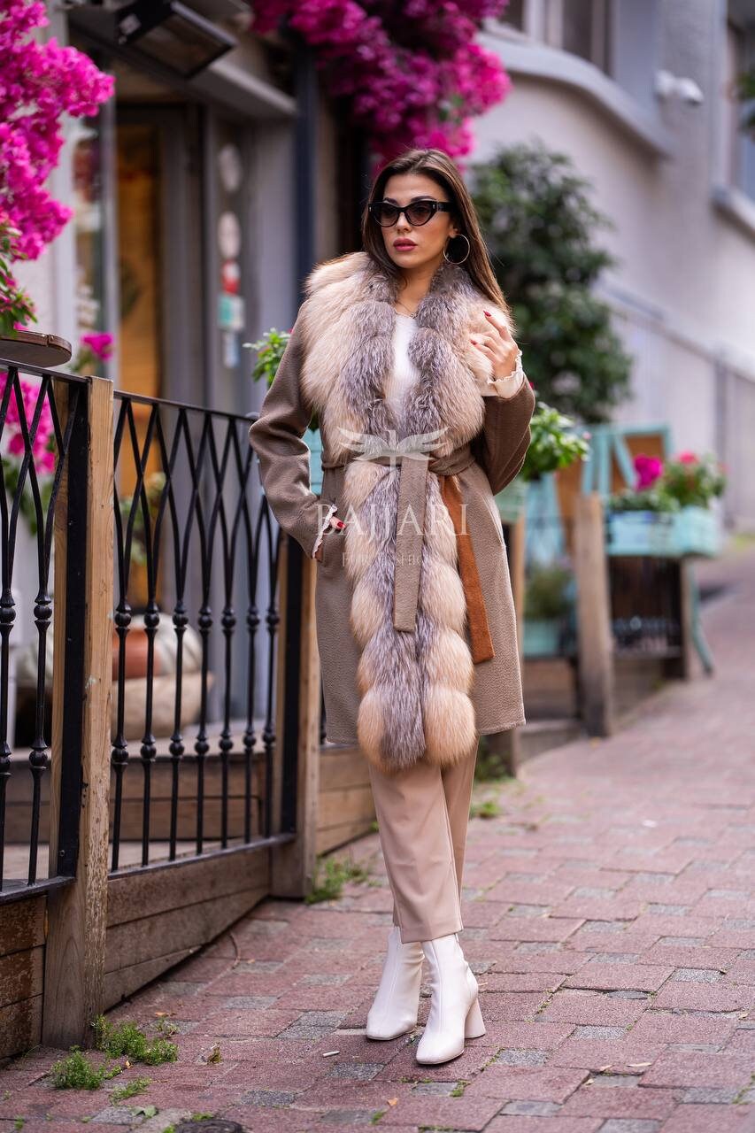 美品　DUSAN フード付き　ファージャケット　コート　イタリア製　アルパカ フロストフォックスファージャケット：アルパカジベリーノ生地