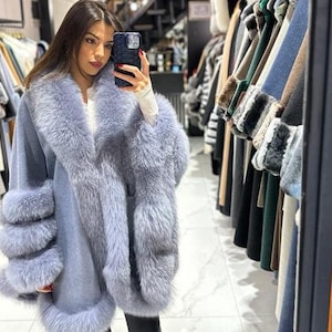 Real Fox Fur Cape: Embroidered Wedding Shawl - Light Blue