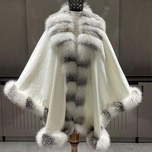 Fuchs Pelzbesatz Kaschmir Cape Poncho - Weiß Handgefertigtes Cape