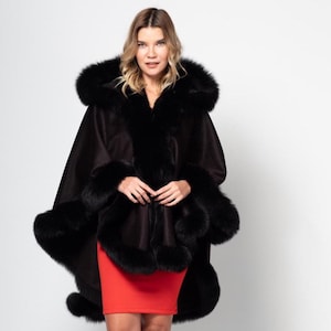 Capa de cachemira con ribete de piel de zorro: poncho con capucha, capa negra imagen 1