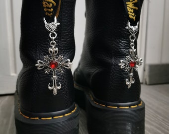 Gothic Shoe Pendant Cross