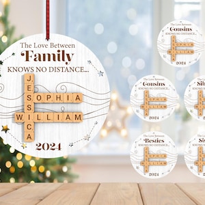 Ornamento personalizzato per cruciverba di famiglia Scrabble a lunga distanza svg, ornamento Bestie svg, ornamento natalizio svg, taglio laser di Natale Glowforge