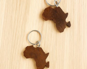 Porte-clé ethnique, en bois africain - tortue, éléphant et continent africain kwanzaa.