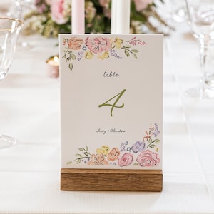 Modelo de sinal de números de mesa floral | Números de mesa extravagantes | Número da mesa desenhada à mão | Manuscrito | Tabela de assentos | Sinalização para festas no jardim