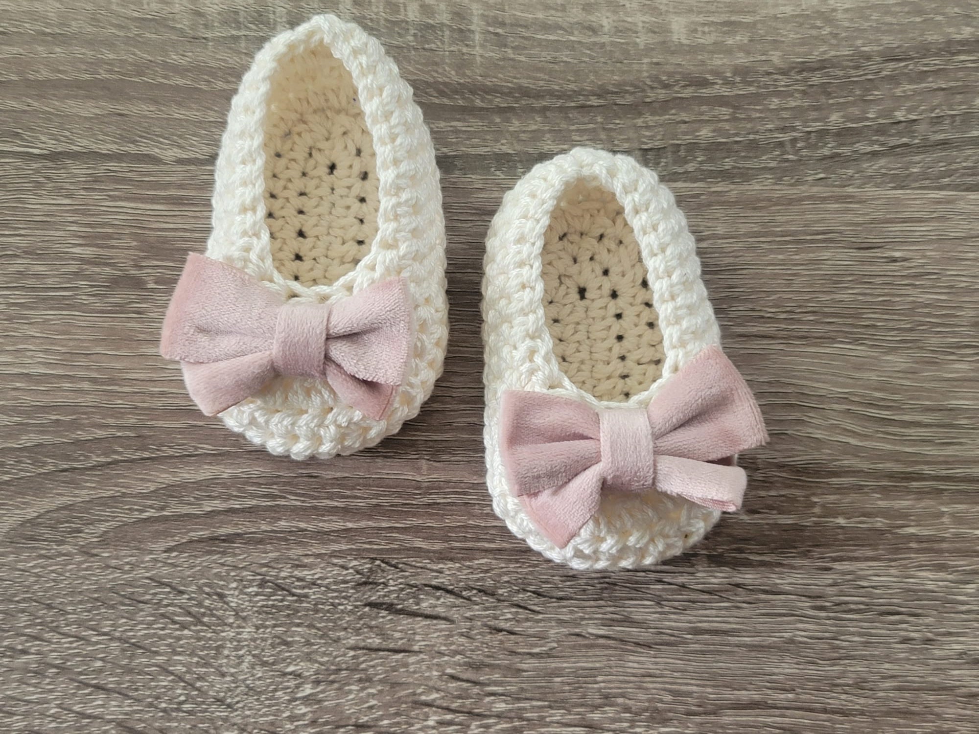 Handmade Crochet Bow Ballet Shoes Gifts for Moms and Baby Showers 0-6 ...