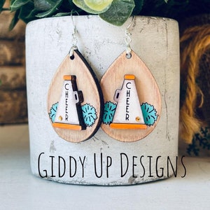 Jubeln Mom Ohrring SVG | Cheerleader SVG Ohrring Designs | Jubeln Geschenk svg Datei | Glowforge Mom Ohrring SVG-Dateien | GiddyUpsStudio