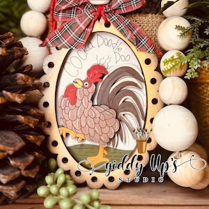 Fichier SVG d'ornement de coq de poulet | Fichier SVG de décoration de Noël pour Glowforge | Fichier SVG ornement pour animaux de compagnie | GiddyUpsStudio | Poulet luminescent