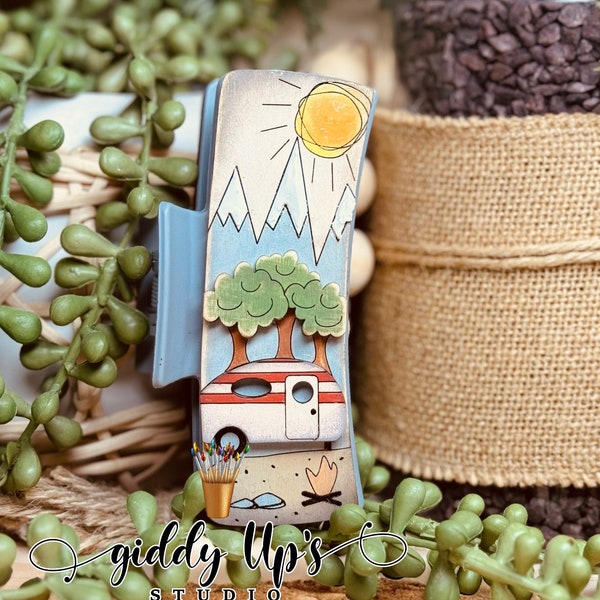 Retro Camper Clip SVG File | Camp Life | Happy Camper| Camper life SVG File | GiddyUpsStudio | giddyupdesigns | Camper RV Glowforge