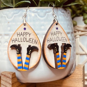 Witch Legs SVG Earring FIle | Glowforge Halloween Earrings | SVG October Files | GiddyUpsStudio | Giddyupsdesign | Glowforge Halloween