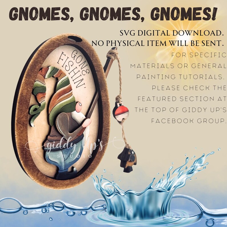 Puede incluir: Un letrero ovalado de madera en capas con un gnomo sosteniendo una ca&ntilde;a de pescar con un flotador y un pez peque&ntilde;o. El texto dice Gnomes, Gnomes, Gnomes! y Gone Fishin'. El dise&ntilde;o incluye un aviso de descarga digital y un gr&aacute;fico de agua.